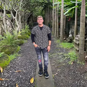 Ruri Repvblik (Sumber : Instagram Ruri Repvblik @ruri_repvblik)