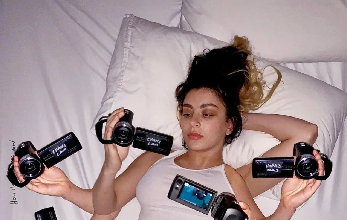 Charli XCX (Sumber : Instagram Charli XCX @charli_xcx)