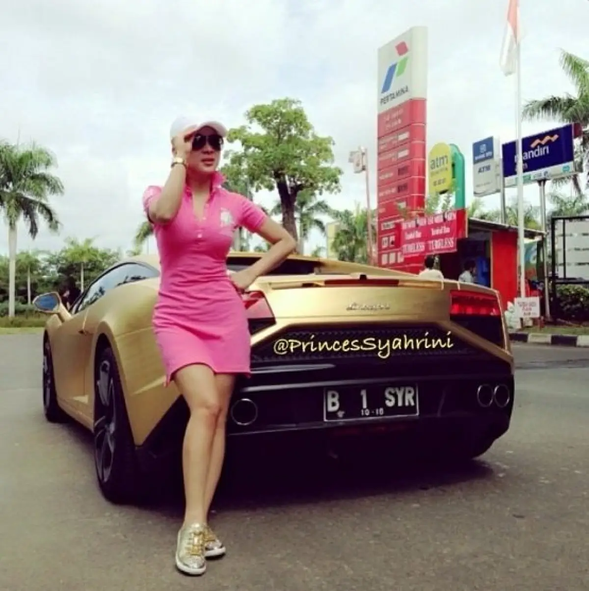 Ilustrasi: Selebriti wanita (Sumber : instagram/princessyahrini)