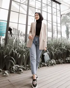 Outfit melody (Instagram.com/melodyprima)