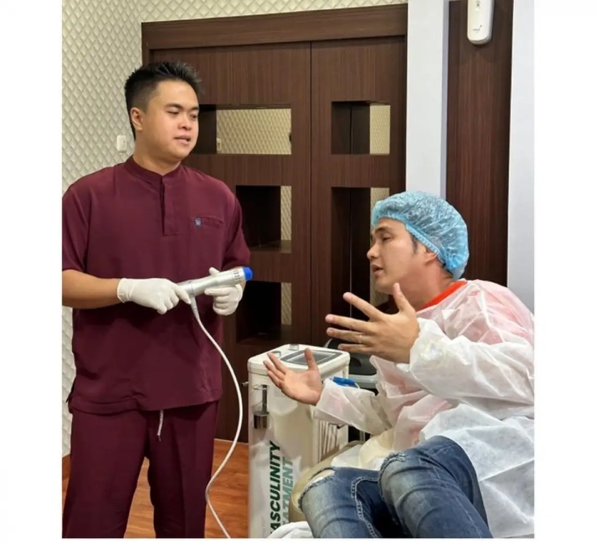 Aldi Taher terapi kejantanan (Instagram.com/dermaprosf/)