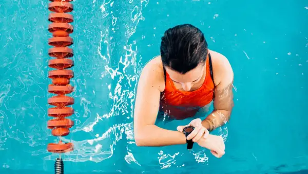 5 Rekomendasi Smartwatch Anti Air untuk Berenang