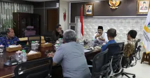 Rapat bersama Kemensos dan DEN di Kantor Kemensos, Jakarta, Kamis (16/4)/2025). (Sumber: Kemensos)