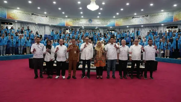 Sudirman Saad Dorong Mahasiswa UMRAH Ikut Bangun Maritim Batam Lewat KKN