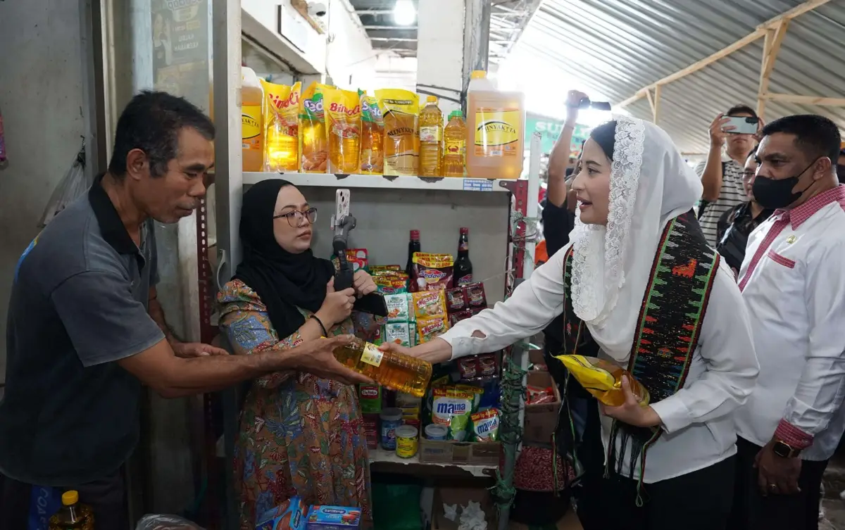 Wamendag Pastikan Harga Kebutuhan Pokok di Labuan Bajo Tetap Terkendali (Sumber : Dok. Kemendag)