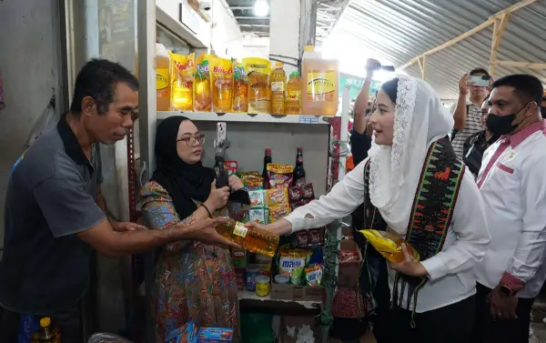 Wamendag Roro Pastikan Harga Kebutuhan Pokok di Labuan Bajo Tetap Terkendali