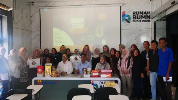 PT Bukit Asam Perkuat Daya Saing UMKM Lewat Pelatihan Desain Kemasan yang Inovatif