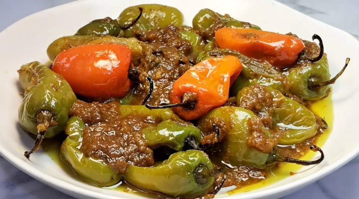 Resep Ase Cabe Gendot: Sambal Viral Khas Sunda yang Bikin Ketagihan! (Sumber : YouTube/ Ririn Jaelani)