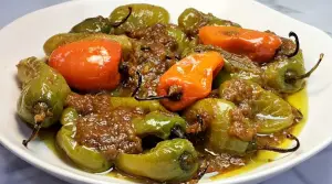 Resep Ase Cabe Gendot: Sambal Viral Khas Sunda yang Bikin Ketagihan! (Sumber : YouTube/ Ririn Jaelani)