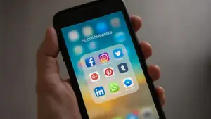 7 Tips Ampuh Bikin HP Lebih Cepat dan Lancar Tanpa Ribet (Sumber : pexels/Tracy Le Blanc)