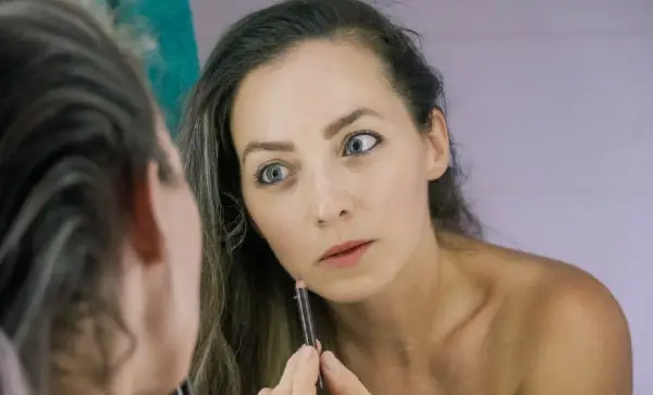 Penting Dibaca! Kesalahan Makeup yang Bikin Tampak Lebih Tua dan Cara Menghindarinya