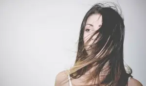 Cara Menjaga Gaya Rambut Tetap Awet Seharian (Sumber : Pixabay/StockSnap)