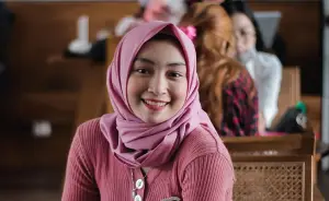 Tren Gaya Rambut Wanita Berhijab yang Modis dan Praktis (Sumber : Pixabay/ChanFactory)