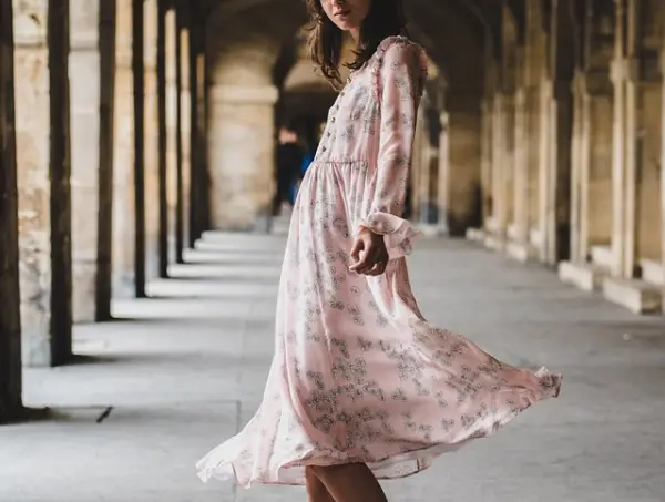 Biar Gaya Makin On Point! Intip Inspirasi Fashion Wanita Terbaru