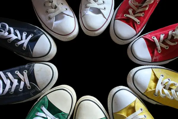 Sneakers Limited Edition vs Regular. Apa Bedanya dan Mana yang Layak Kamu Beli?