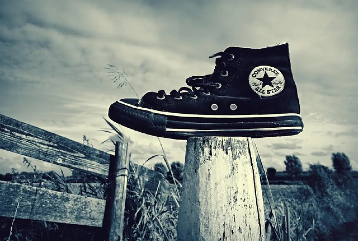 ilustrasi Sneakers Limited Edition (Sumber : PIXABAY / MabelAmber)