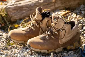 ilustrasi Sepatu Gunung (Sumber : PIXABAY / birgl)
