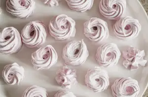 Resep Meringue Cookies, Cemilan Manis Dan Lucu (Sumber : pexels/Anete Lusina)