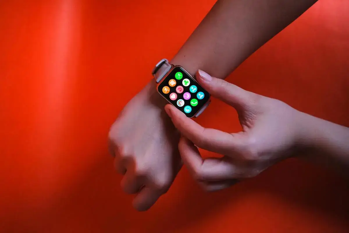 7 Manfaat Smartwatch untuk Kesehatan yang Jarang Disadari Banyak Orang (Sumber : pexels.com/Tuğçe Açıkyürek)