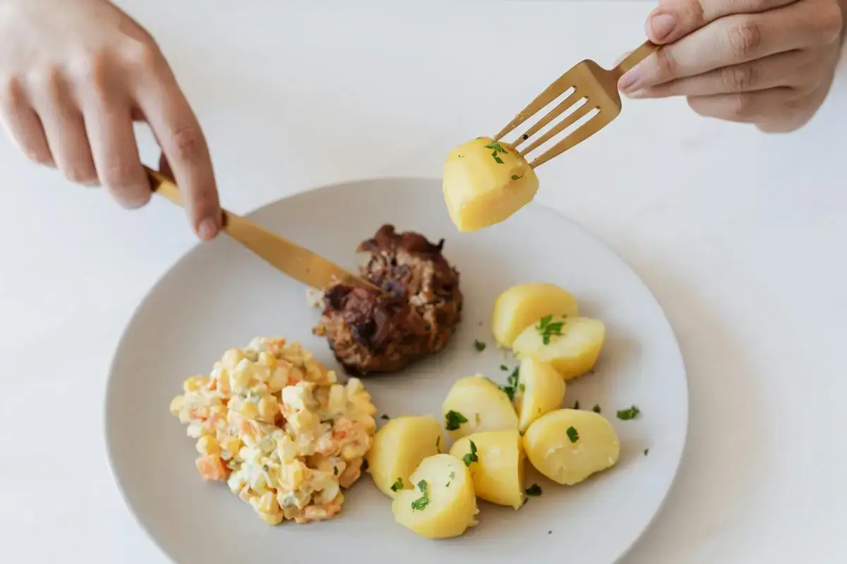 9 Makanan Pengganti Nasi Terbaik untuk Menurunkan Berat Badan Secara Sehat dan Alami (Sumber : pexels.com/Karola G)