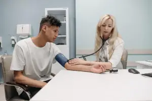 14 Cara Menurunkan Tekanan Darah Tinggi Secara Alami dan Aman untuk Menjaga Kesehatan Jantung (Sumber : pexels.com/Pavel Danilyuk)